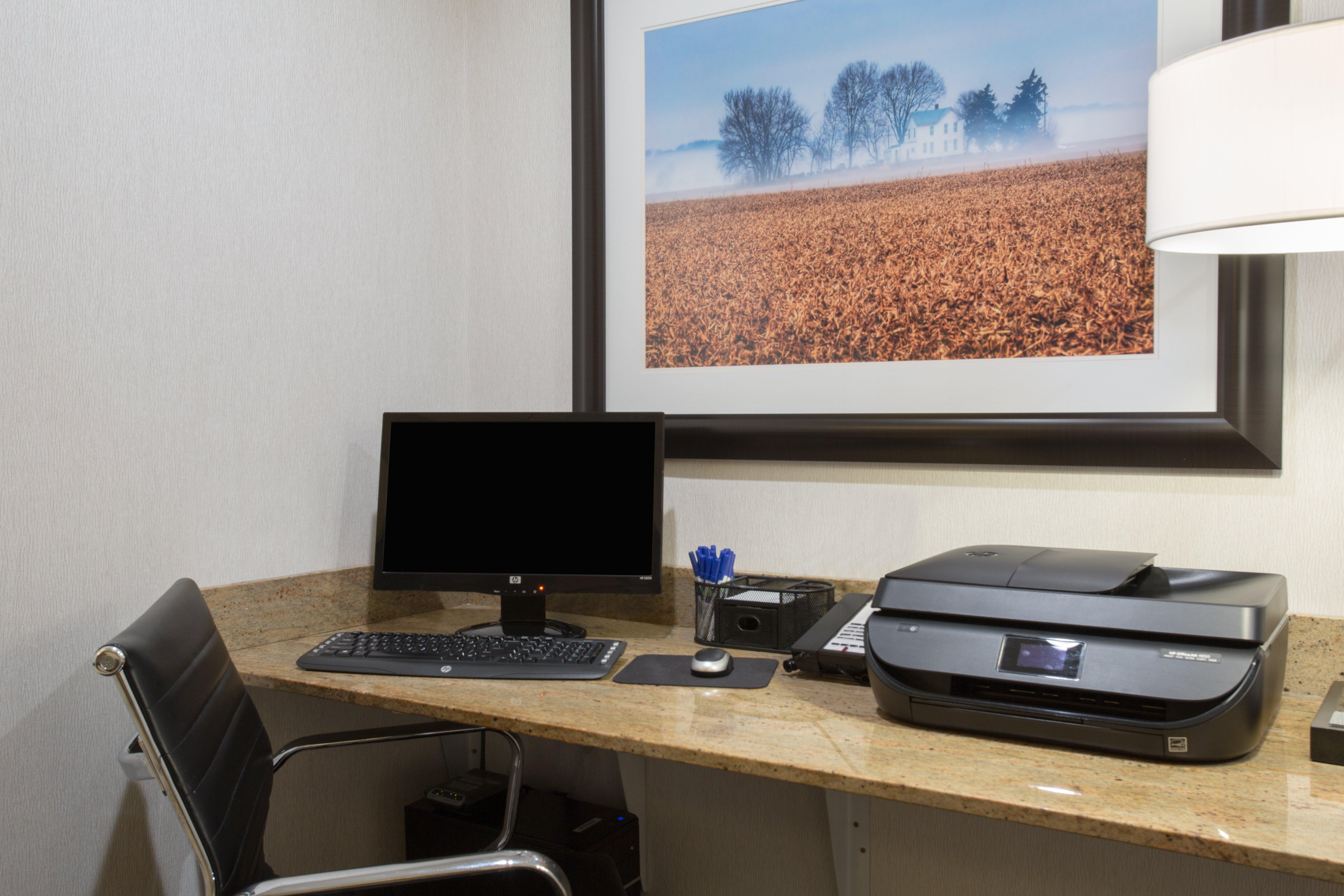 Holiday Inn Express Hotel & Suites Concordia Us 81 By Ihg מראה חיצוני תמונה