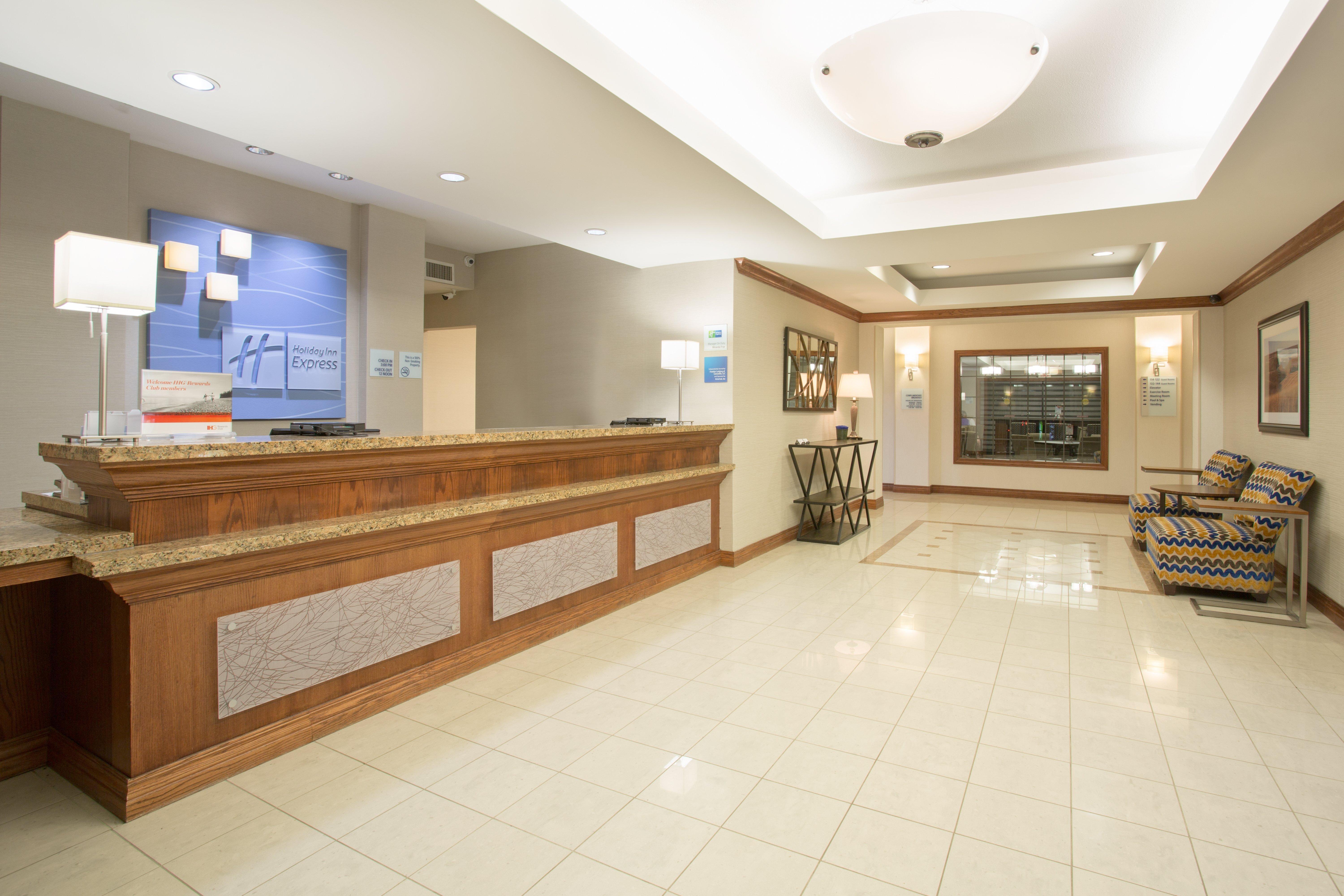 Holiday Inn Express Hotel & Suites Concordia Us 81 By Ihg מראה חיצוני תמונה