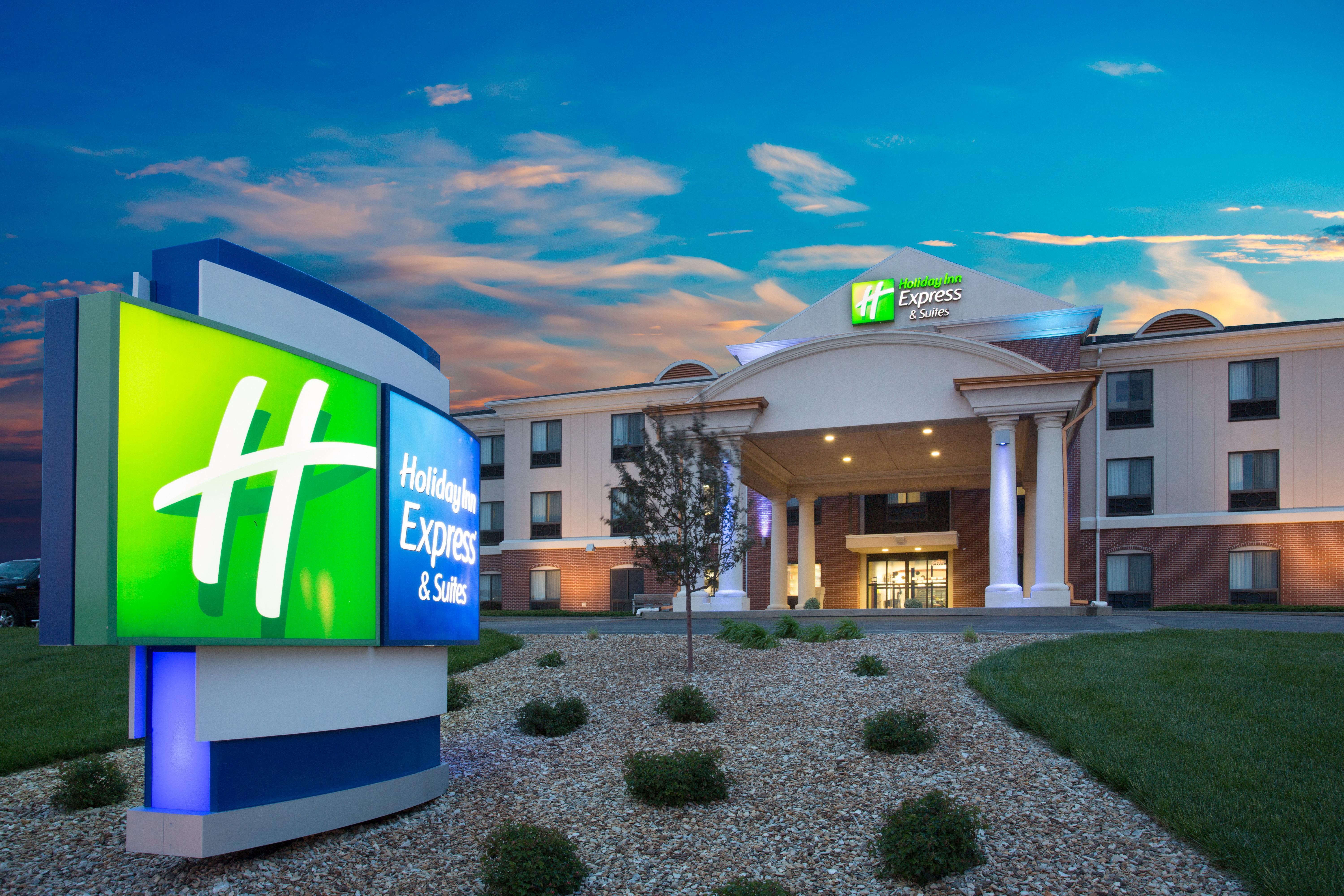 Holiday Inn Express Hotel & Suites Concordia Us 81 By Ihg מראה חיצוני תמונה