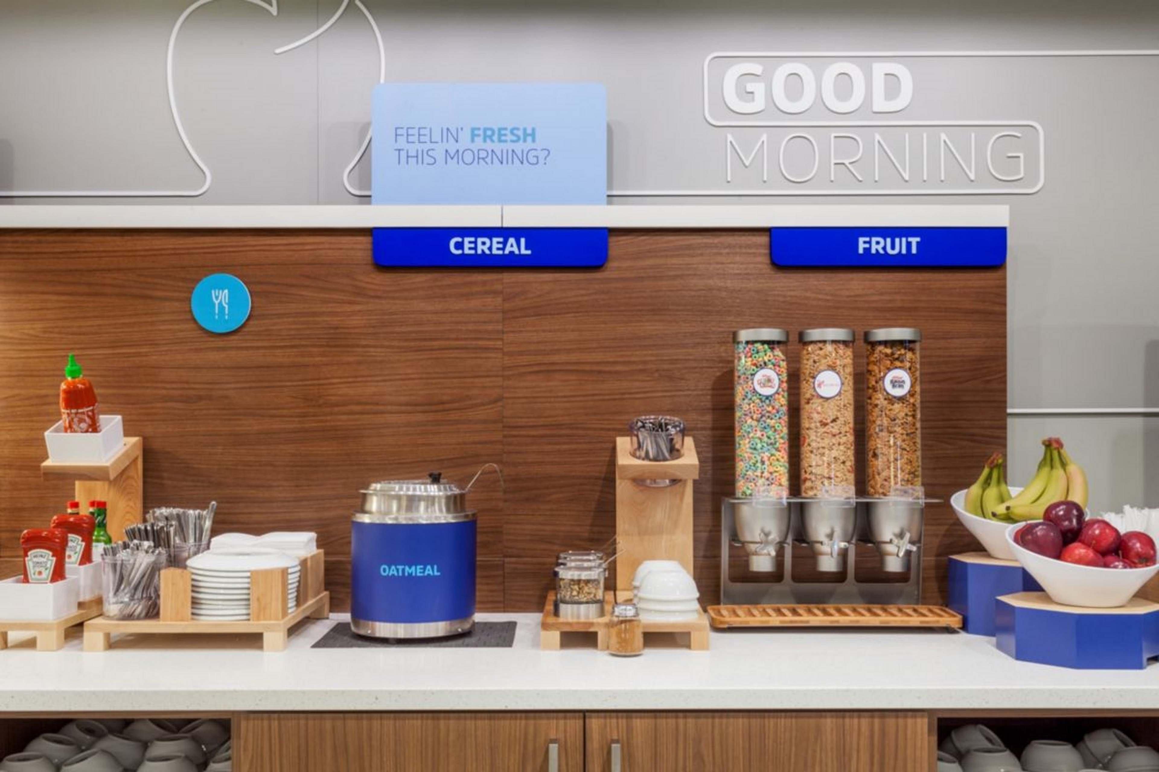 Holiday Inn Express Hotel & Suites Concordia Us 81 By Ihg מראה חיצוני תמונה