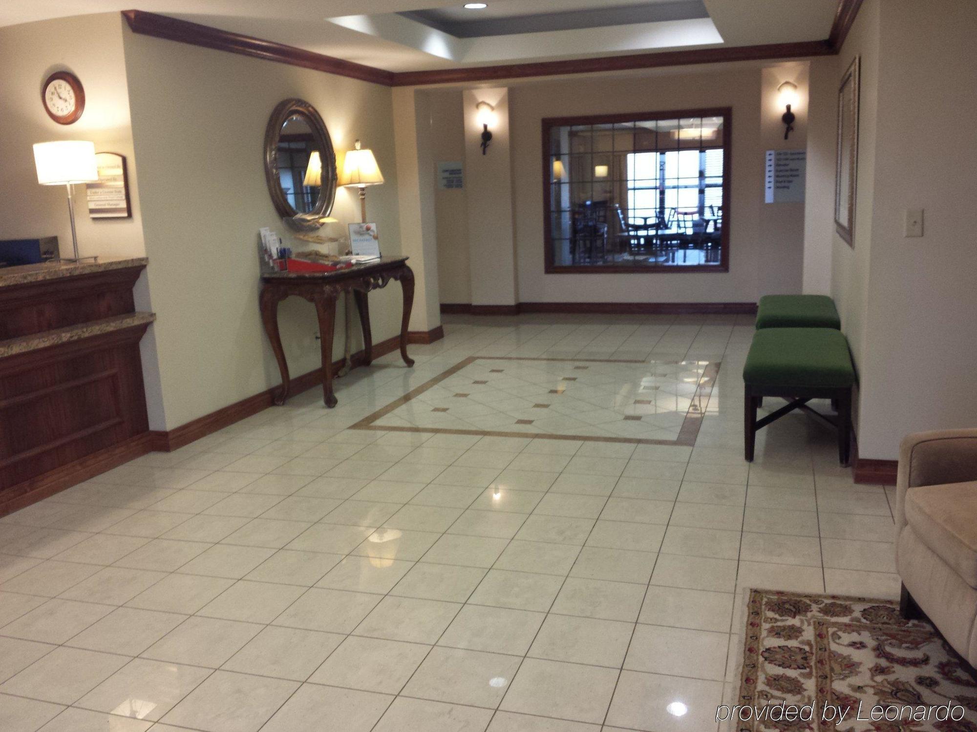 Holiday Inn Express Hotel & Suites Concordia Us 81 By Ihg מראה חיצוני תמונה