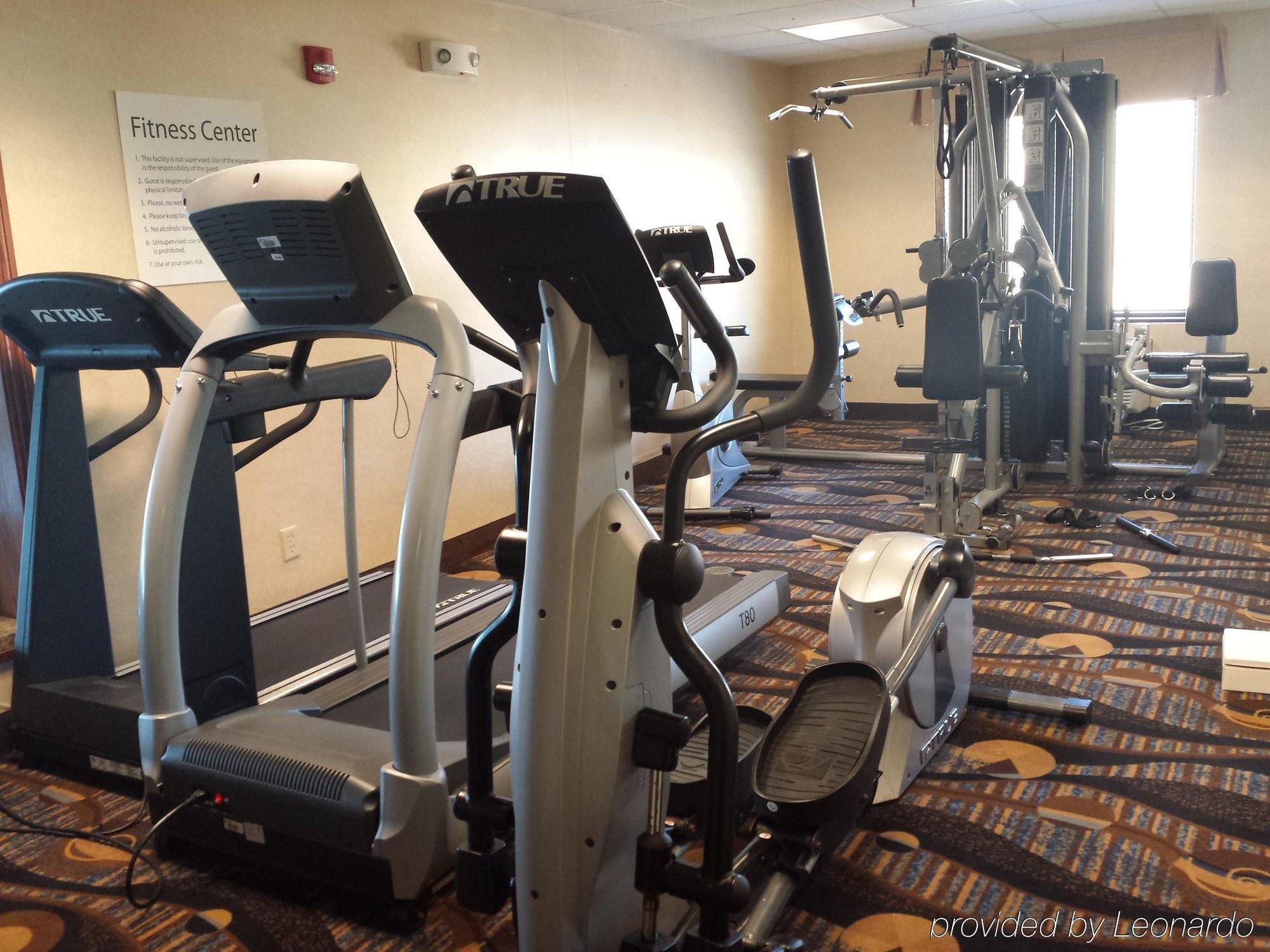 Holiday Inn Express Hotel & Suites Concordia Us 81 By Ihg מראה חיצוני תמונה