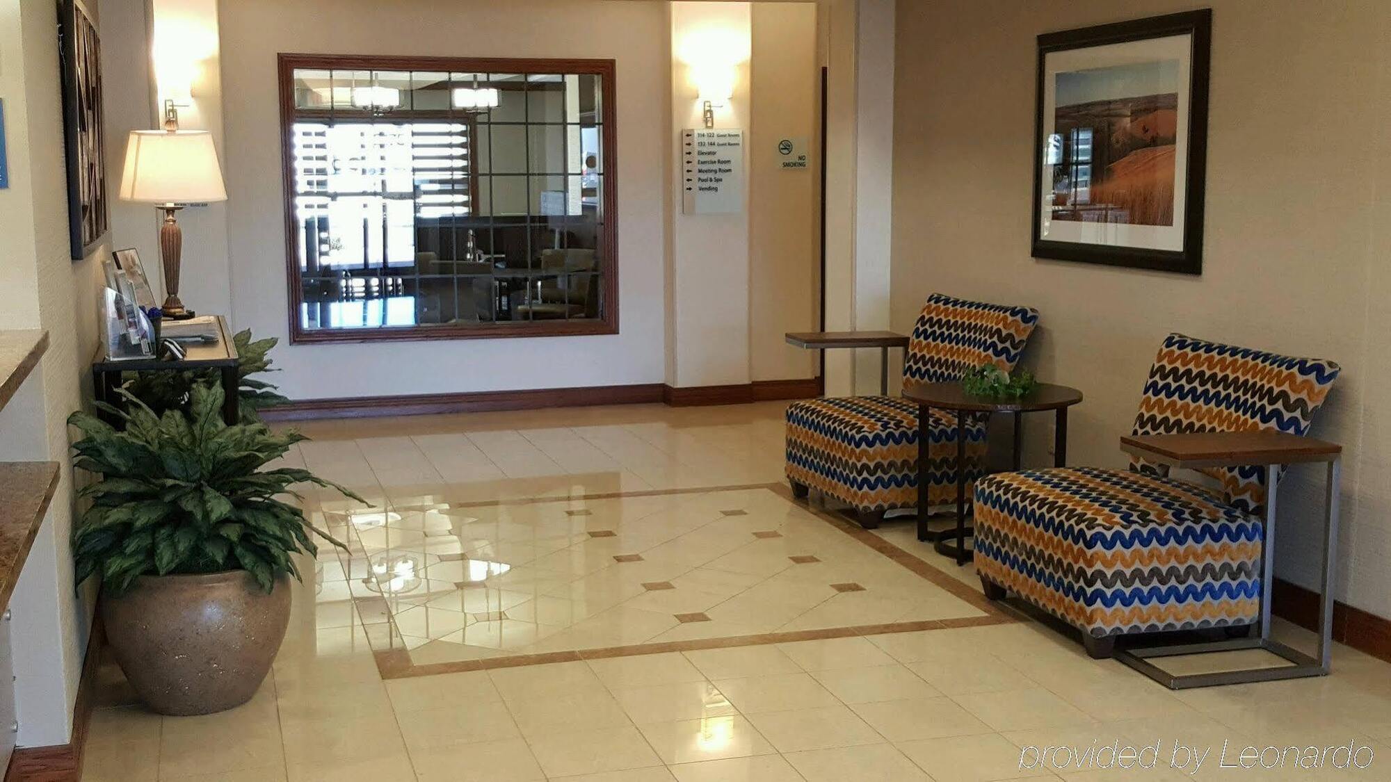 Holiday Inn Express Hotel & Suites Concordia Us 81 By Ihg מראה חיצוני תמונה